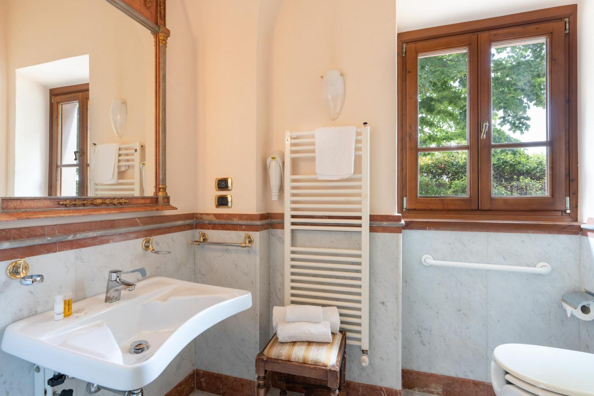 גאמבאסי Relais Villa Bianca חדר תמונה